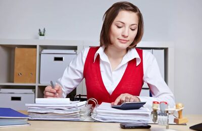 Может ли главбух работать без подчиненных?